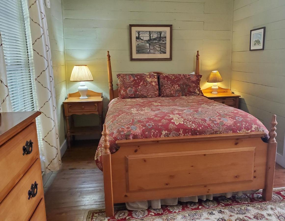 The Cabins At Healing Springs Crumpler Экстерьер фото